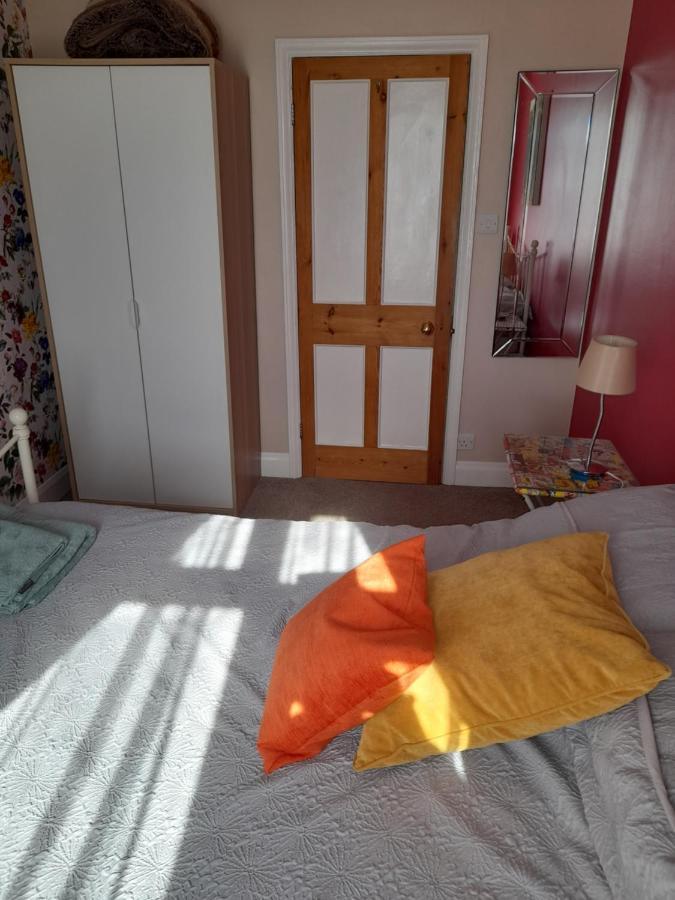 Bastwick House B&B Great Yarmouth Bagian luar foto